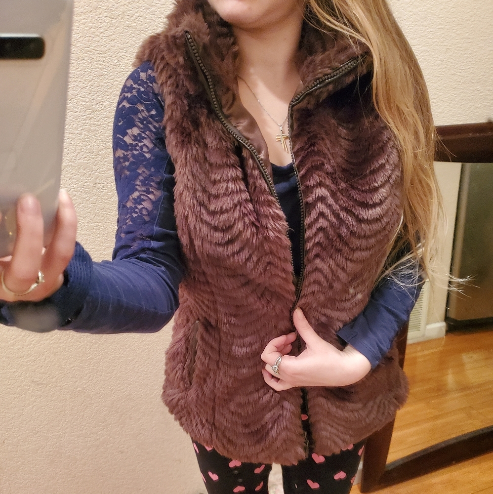 Fur vest